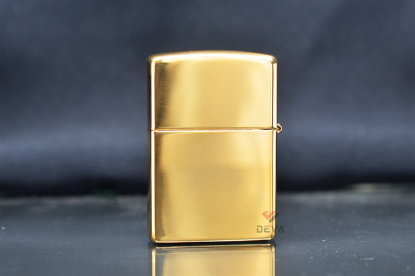 Bật lửa Zippo Mỹ vàng trơn bóng Z59